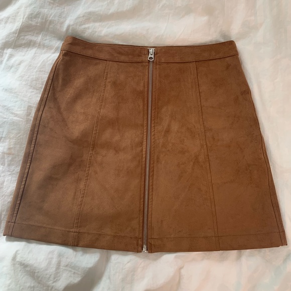ARITZIA WILFRED SUEDE ZIPPER SKIRT - Picture 1 of 7